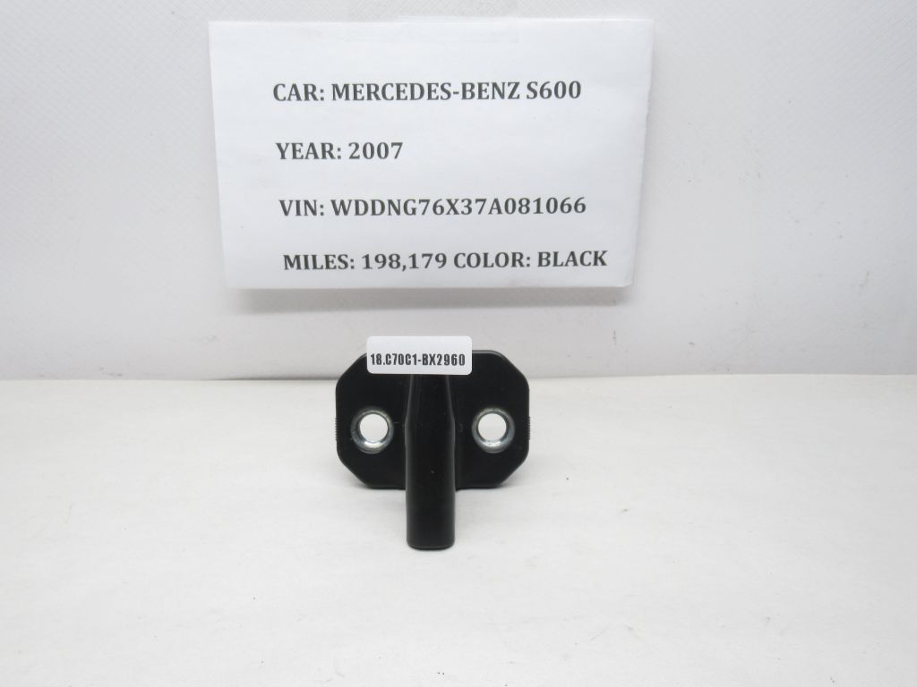 2007-2012 Mercedes Benz S-Class Door Lock Striker Catch Plate A2217200104 OEM