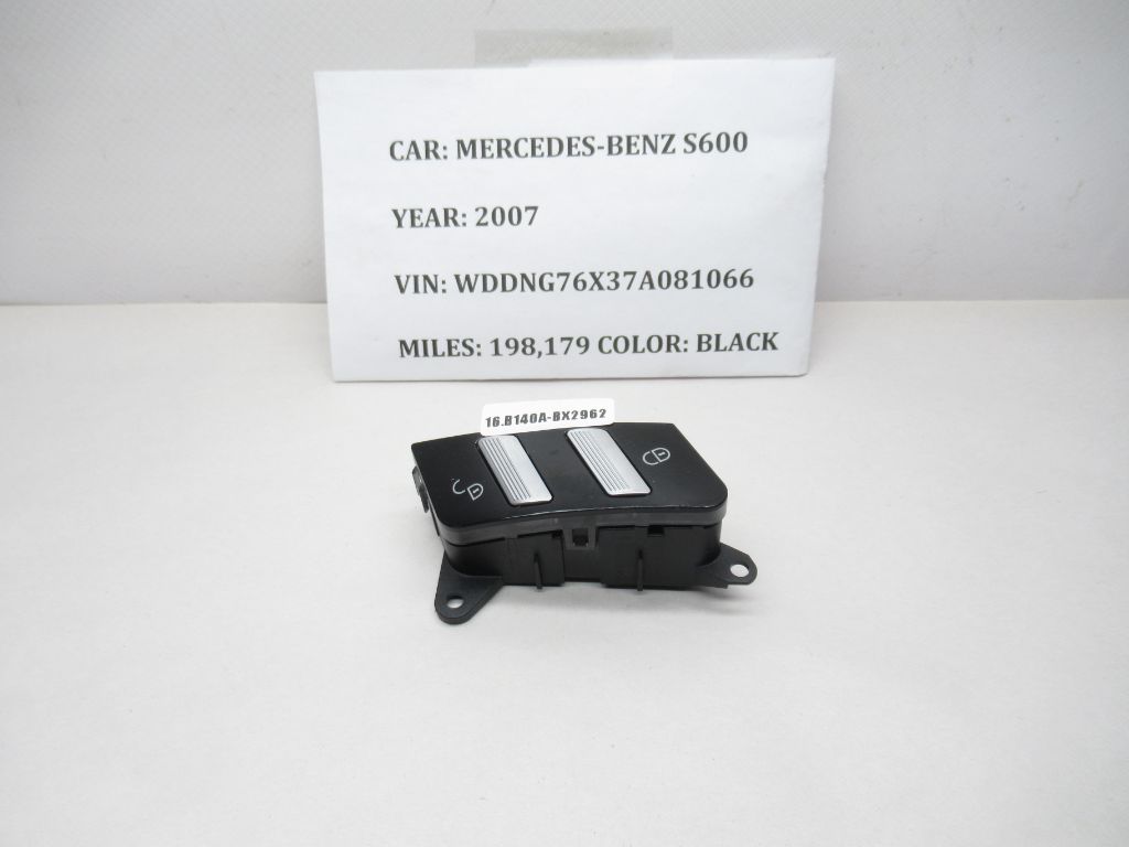 07-13 Mercedes W221 S600 S550 Front Right Side Door Lock Switch 2218213151 OEM