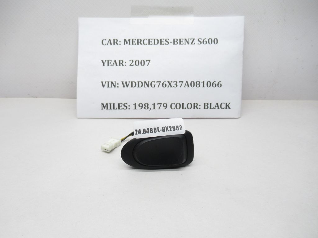 2007-2010 Mercedes S600 Steering Wheel Shift Paddle Switch Button 2218211751 OEM