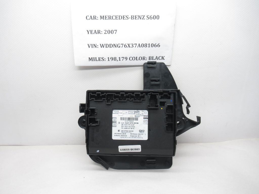 2007-2013 Mercedes S600 Front Left Door Control Module A2218709986 OEM