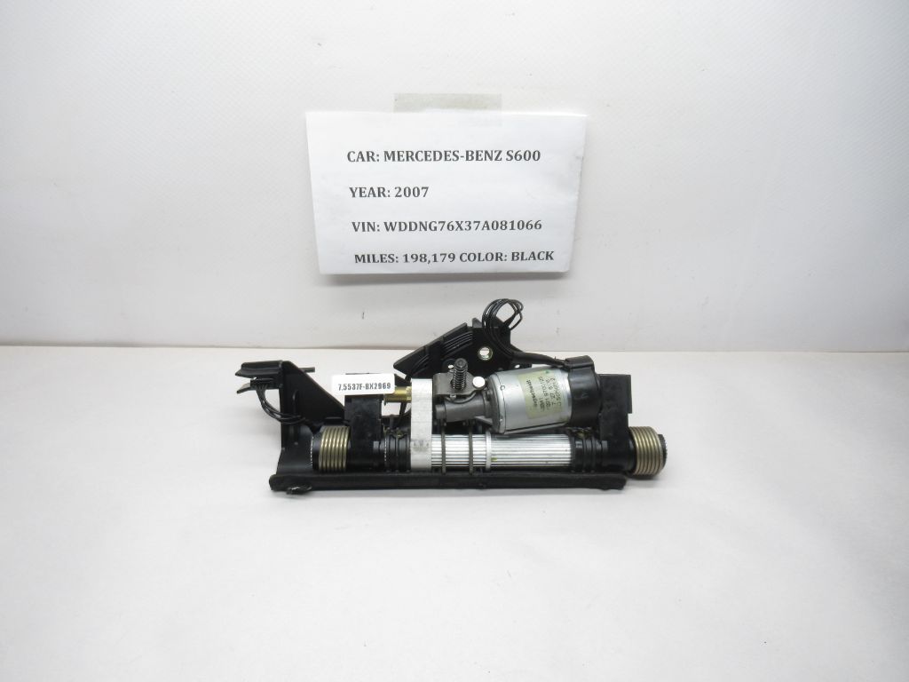 07-13 Mercedes S600 Rear Headrest Head Rest Folding Mechanism A2219700125 OEM