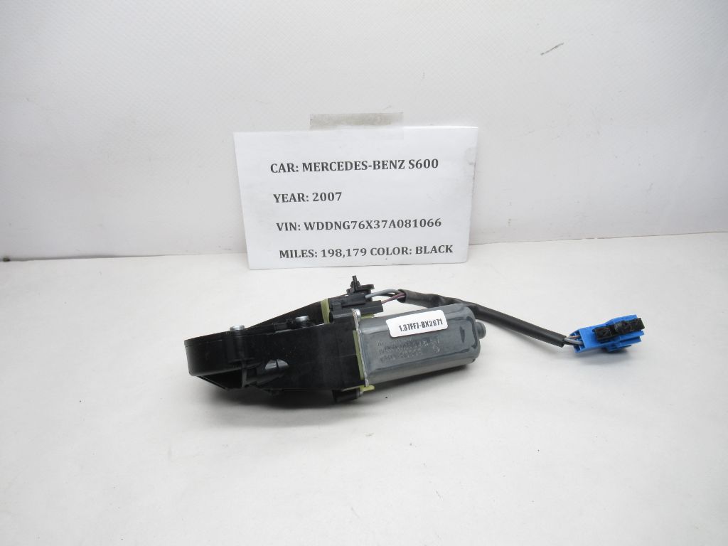 2007-2013 Mercedes-Benz Front Right Seat Motor 0390203206 OEM