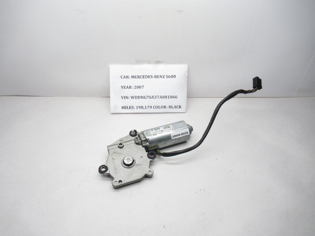 2007-2013 Mercedes Benz S-Class Sunroof Motor A2118202742 OEM