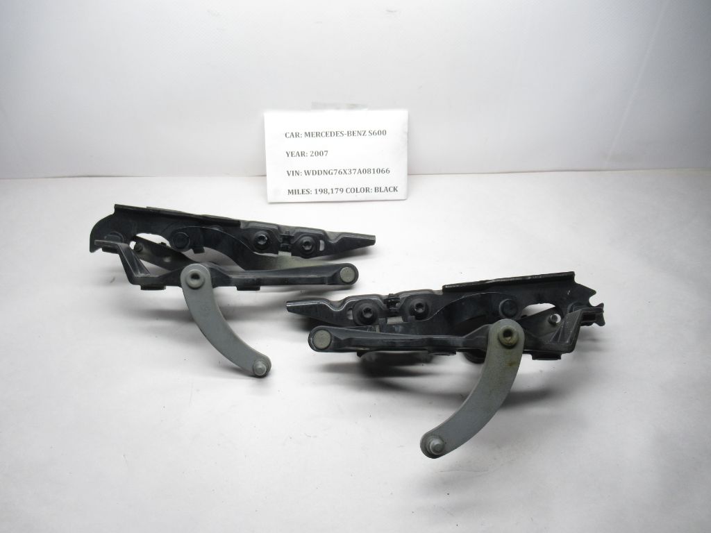 2007-2013 Mercedes S600 Hood Hinge Bracket Set A2218800328 / A2218800428 OEM