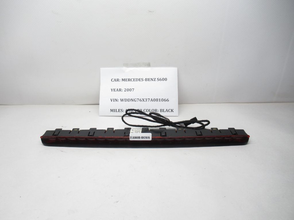 2007-2013 Mercedes S600 Rear 3RD Third Brake Stop Light A2218200056 OEM