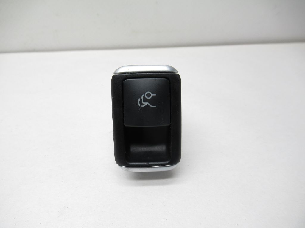 2012-2018 Mercedes CLS-Class Trunk Lid Release Open Switch A2129059300 OEM