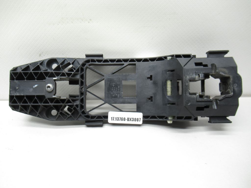 2009-2017 Volkswagen Tigu Front Left Exterior Door Handle Bracket 5N0837885H OEM