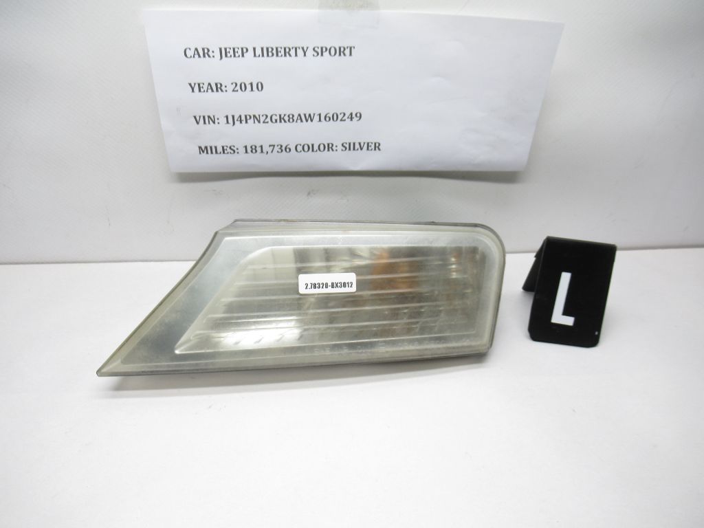 2008-2012 Jeep Liberty Left Parking Light 57010125 OEM