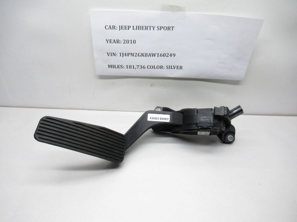 2010-2011 Jeep Liberty Accelerator Gas Pedal 53013783AC OEM