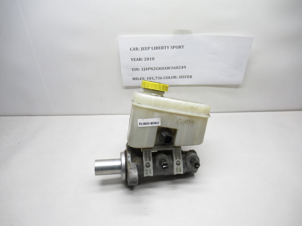 2008-2012 Jeep Liberty Power Brake Master Cylinder W/ Reservoir 68004467AD OEM