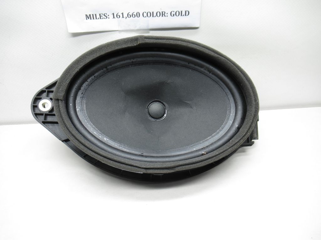 2018-2019 GMC Terrain Front Door Audio Speaker 84156556 OEM