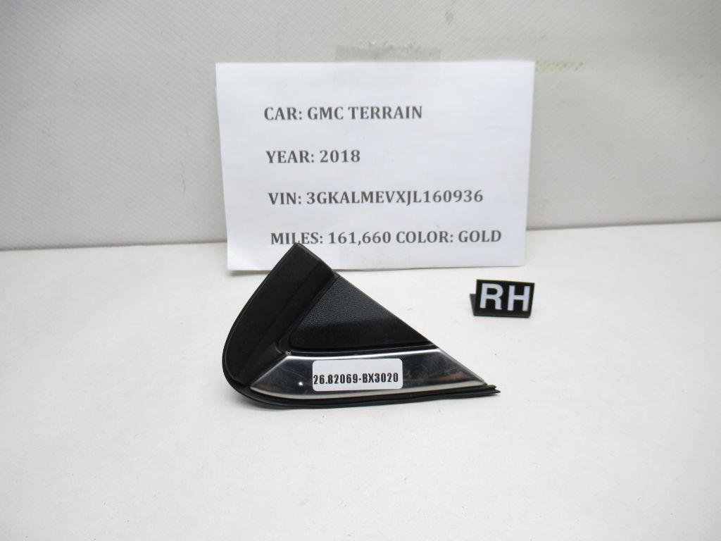 2018-2022 GMC Terrain Front Right Fender Corner Trim Molding 84107337 OEM