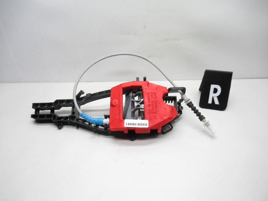 12-21 BMW 320i 340i 328i 335i FR Door Handle Carrier Bracket 51217321640 OEM