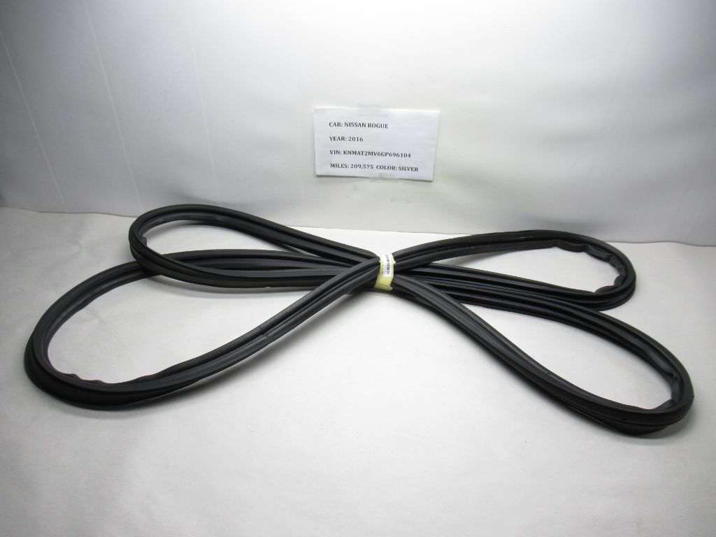 2015-2020 Nissan Rogue Trunk Tailgate Liftgate Body Seal 908304CC0B  OEM