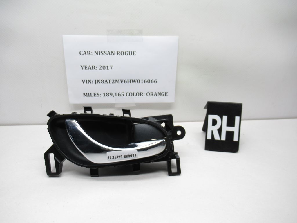 2017-2019 Nissan Rogue Right RH Side Interior Door Handle 80670-4BA0A OEM