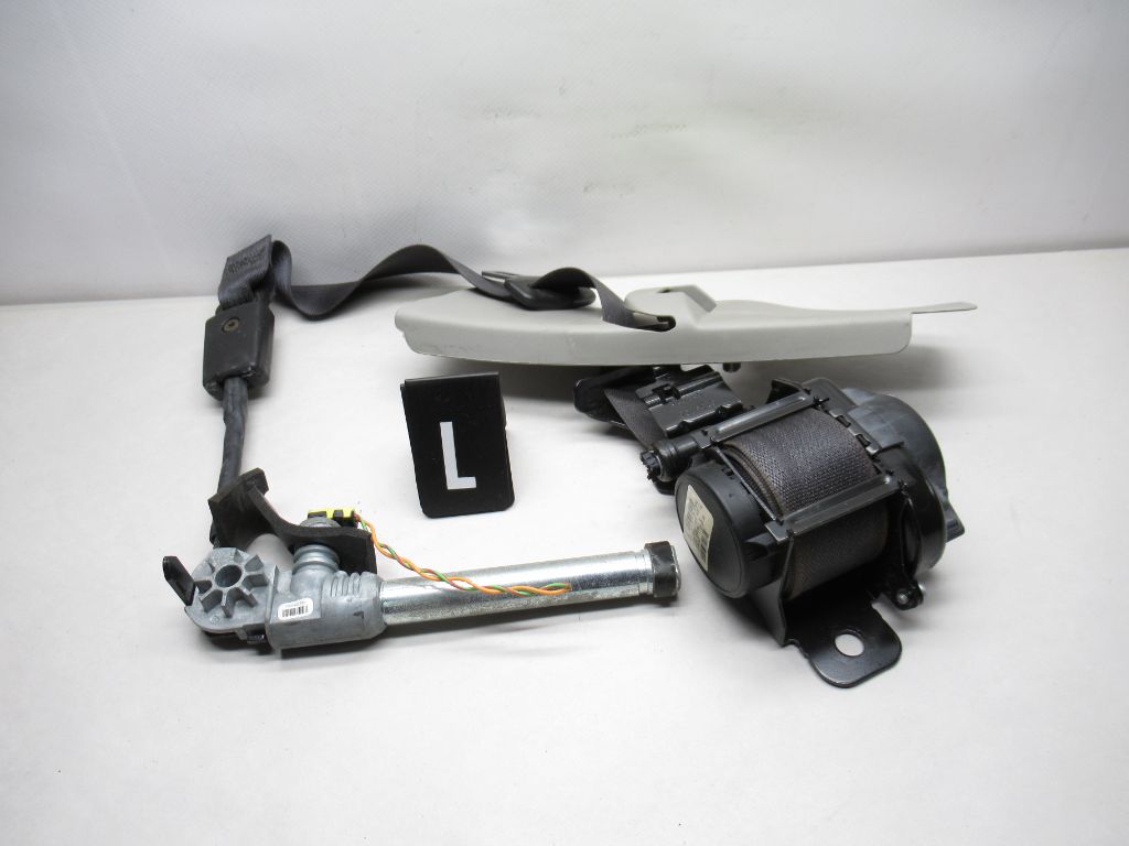 2010-2012 Chevrolet Traverse Front Left Seat Belt Retractor 15903263 OEM