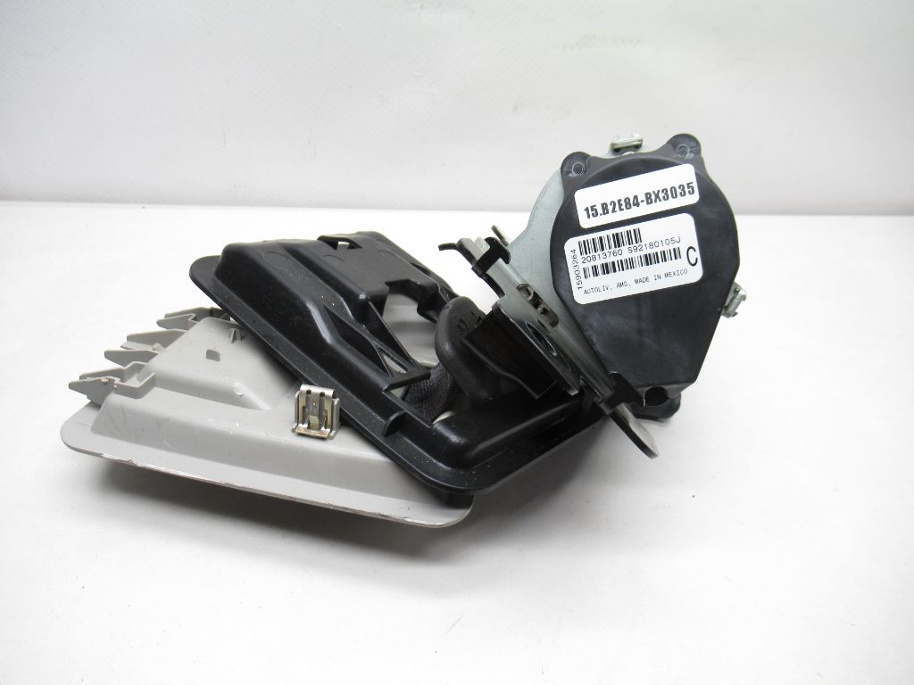 10-12 Chevy Traverse Rear Center Seat Belt Retractor w / Bezel Trim 15903264 OEM