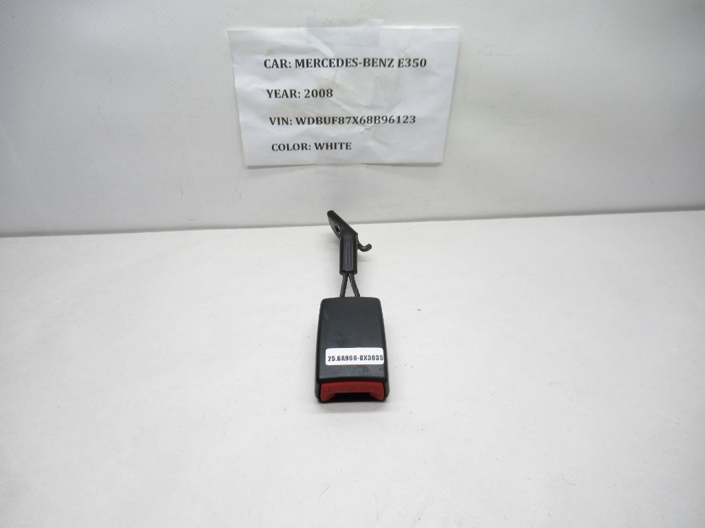 2007-2009 Mercedes-Benz E350 Rear Left Seat Belt Buckle 2118603969 OEM