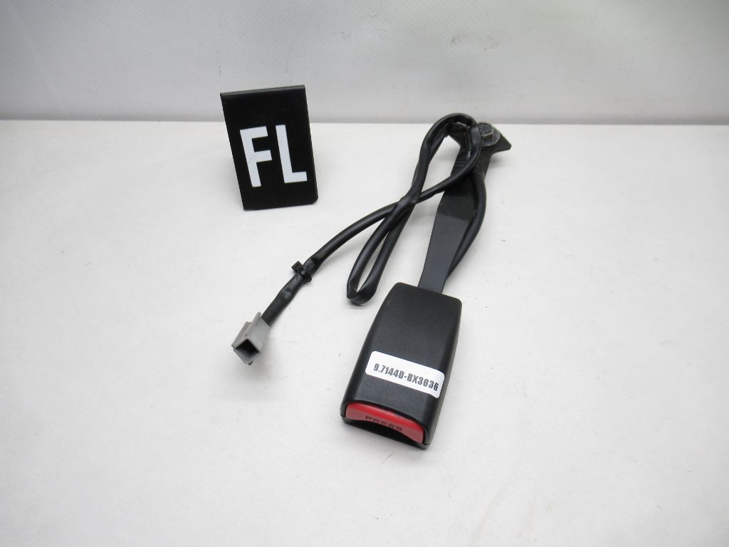 2006-2009 Mazda 5 Seat Belt Buckle Left Driver Front Seat Latch C23557620C00 OEM