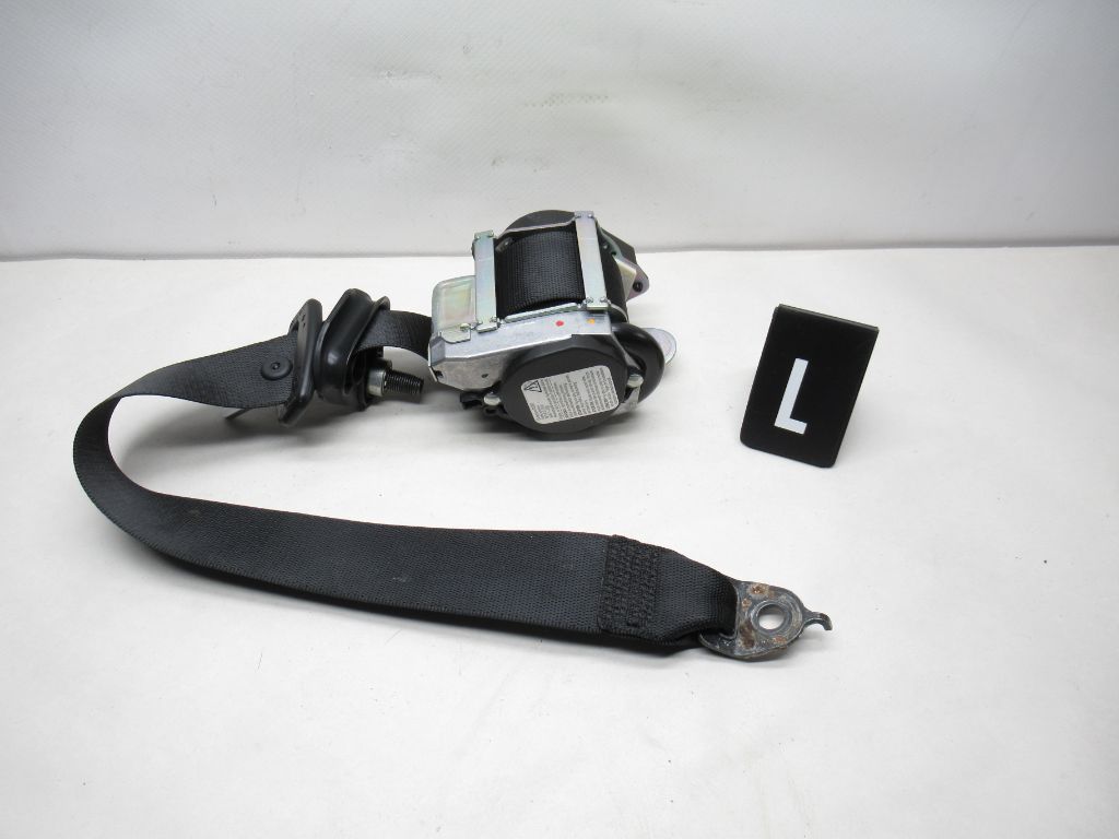 2013-2019 Mercedes GL450 Left Rear 2nd Row Seat Belt Retractor A16686017869 OEM