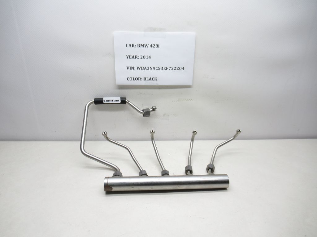 2014-2016 BMW 428i Gas Engine Fuel Injector Rail 1353758541110 OEM