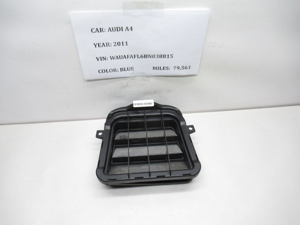2010-2012 Audi A4 Rear Quarter Panel Air Pressure Vent Grille 8K0819181B OEM
