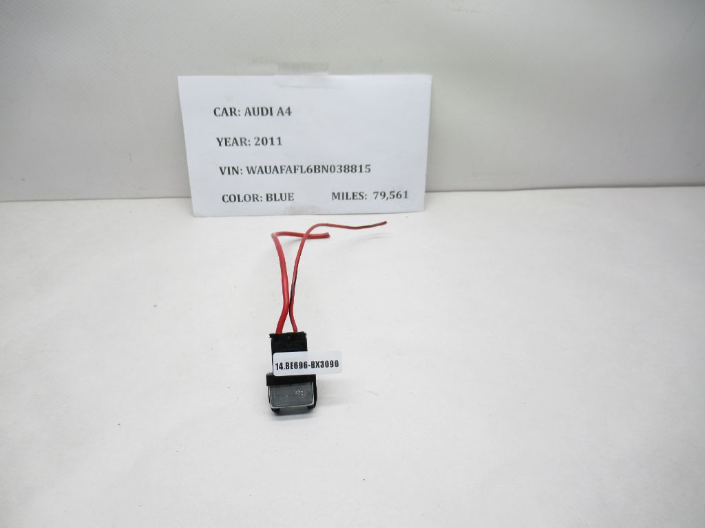 2011-2014 Audi A4 Thermal Fuse Relay w/ Connector 443937105B OEM