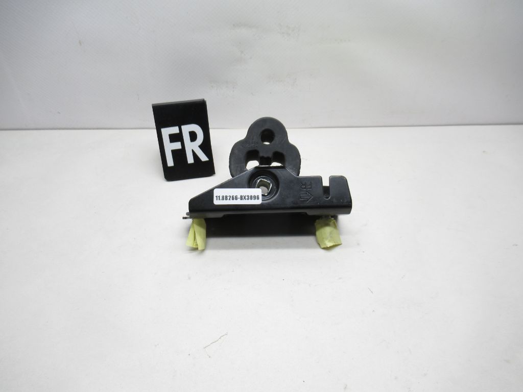 2021-2023 Nissan Rogue Right Exhaust Muffler Pipe Hanger Bracket 206516RR4A OEM
