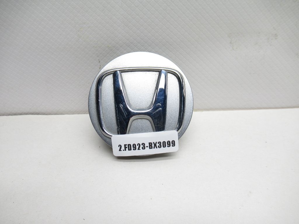 2018-2020 Honda HR-V Wheel Center Cap 44732-T7W-A OEM