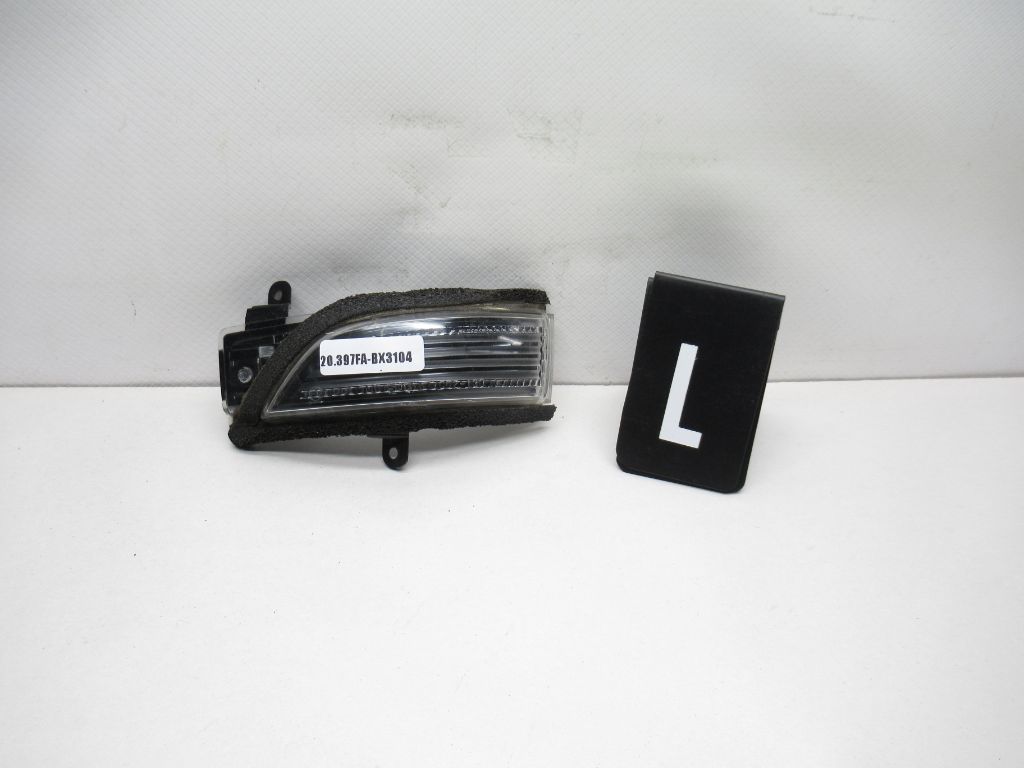 2014-2016 Subaru Forester Front Left Door Mirror Turn Signal 84401AJ010 OEM