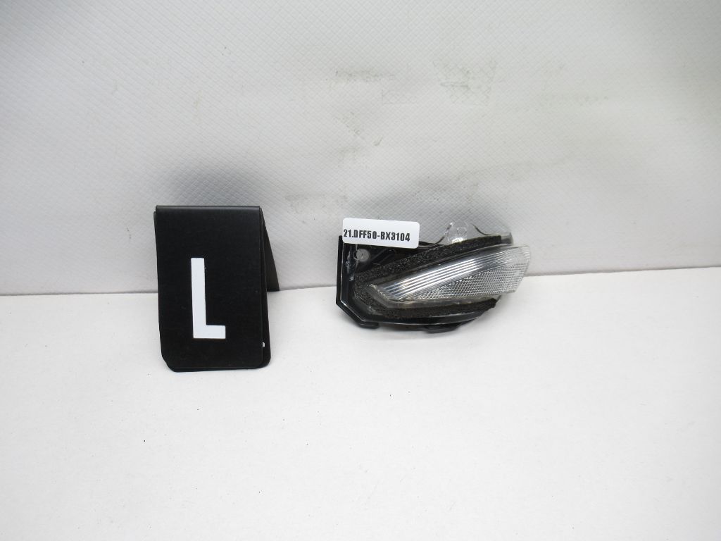 2019-2021 Toyota Corolla Door Mirror Turn Signal Lamp LH Left 81740-52060 OEM
