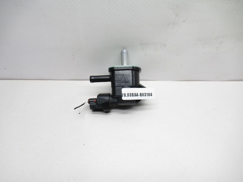 2010-2017 Toyota 4Runner Vacuum Solenoid Valve 90910-TC001 OEM