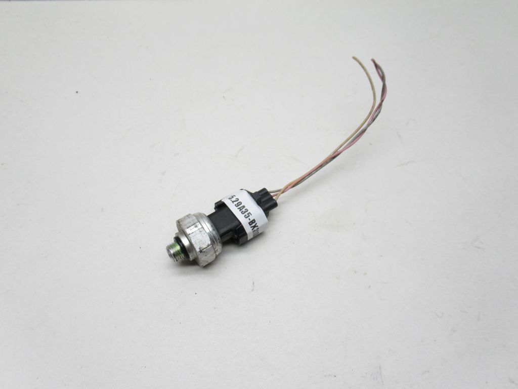 2014-2017 Infiniti QX50 AC Pressure Sensor 92CP8-11 OEM