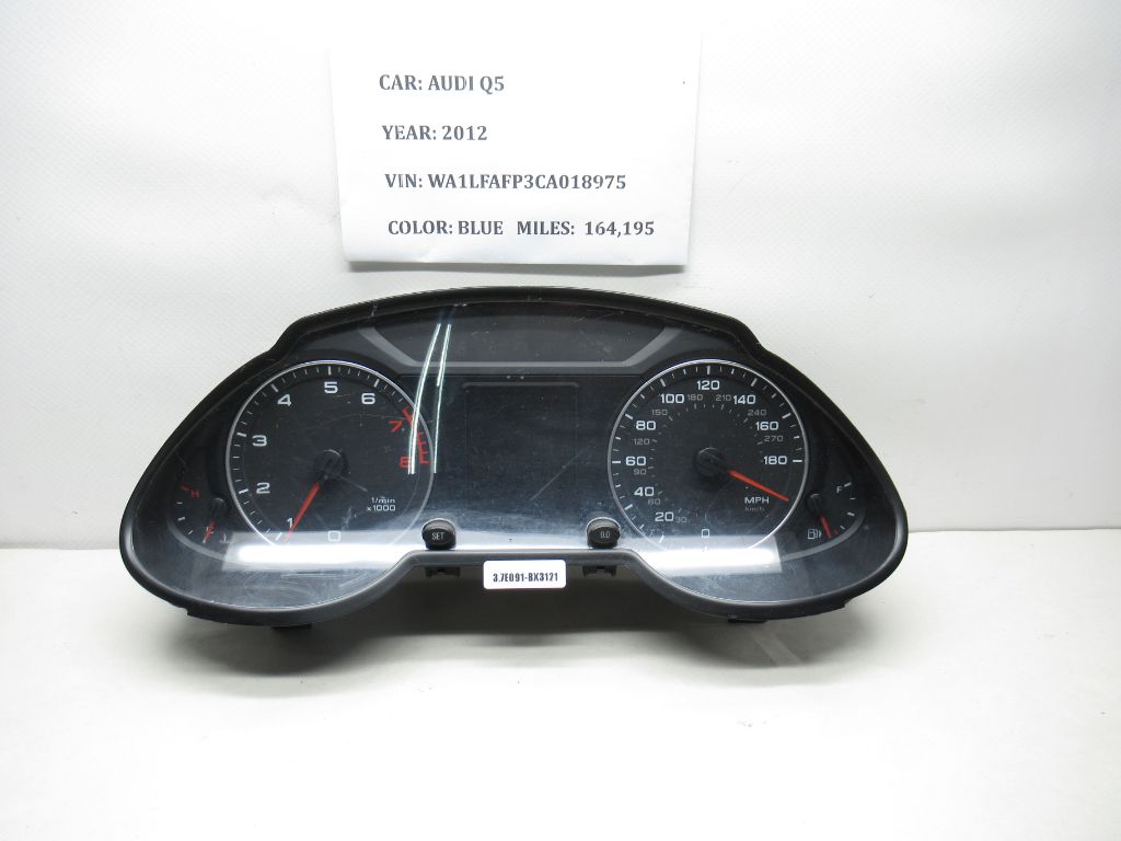 2010-2012 AUDI Q5 Instrument Cluster / Speedometer 8R0920981G OEM