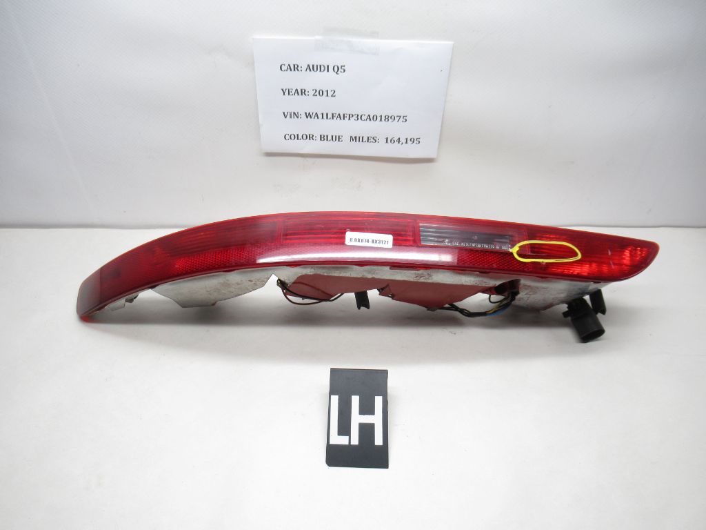 2009-2017 Q5 Audi Left Tail Lamp Assembly 8R0-945-095-B / Damaged OEM