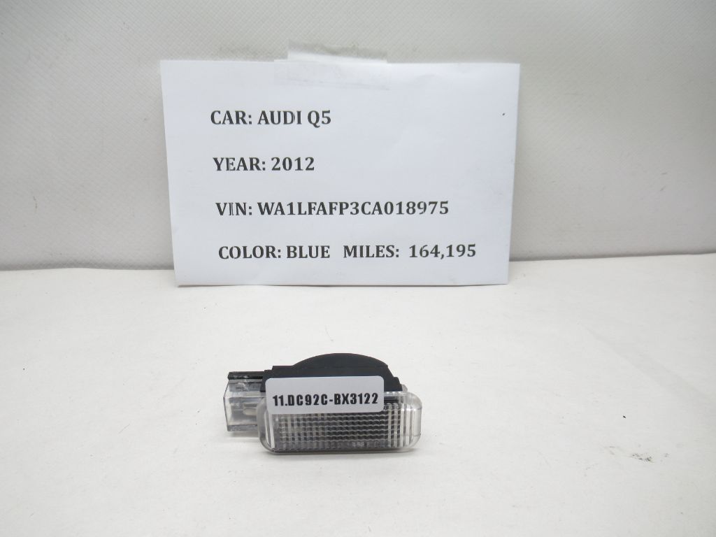 2009-2017 Audi Q5 Quattro Interior Courtesy Light Lamp 4B094741 OEM