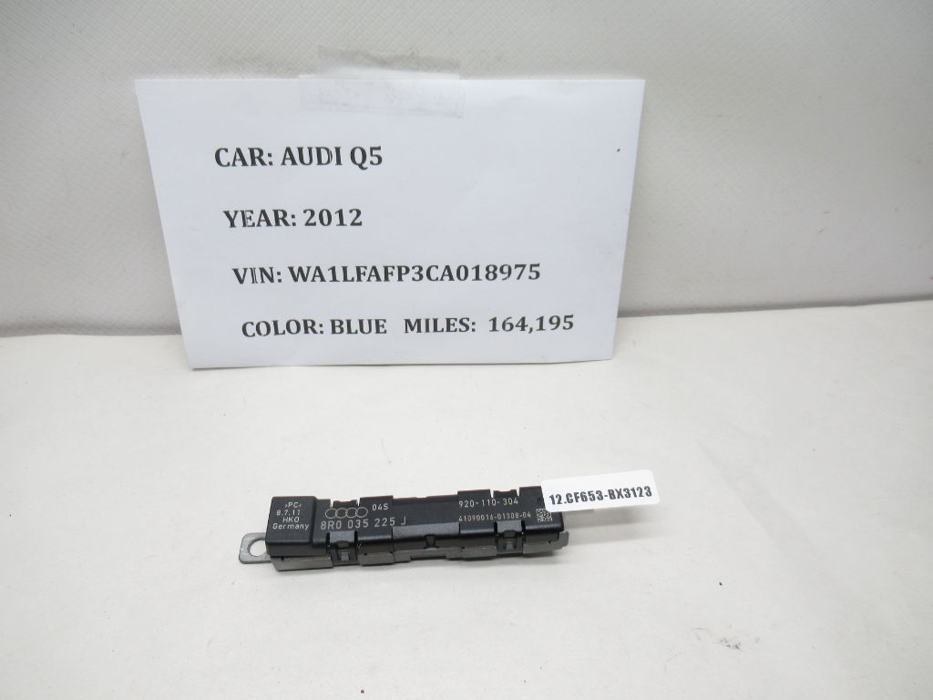 2009-2012 AUDI Q5 Upper Antenna Booster 8R0035225J OEM