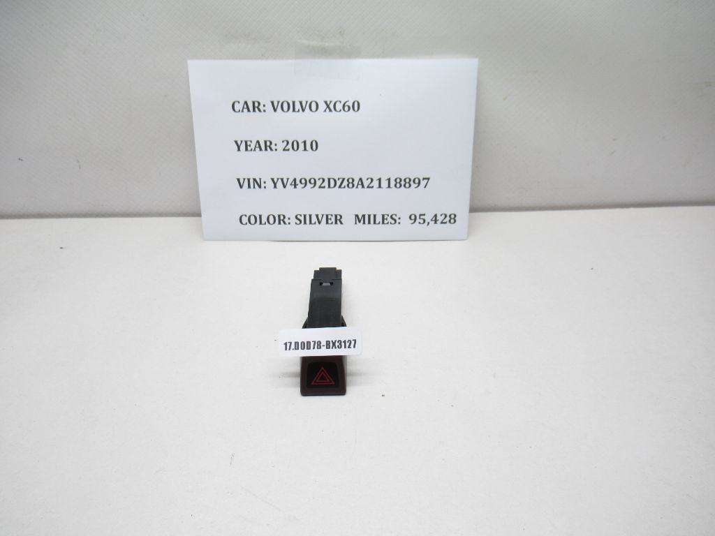 10-17 Volvo XC60 Dashboard Instrument Panel Hazard Warning Switch 30739296 OEM