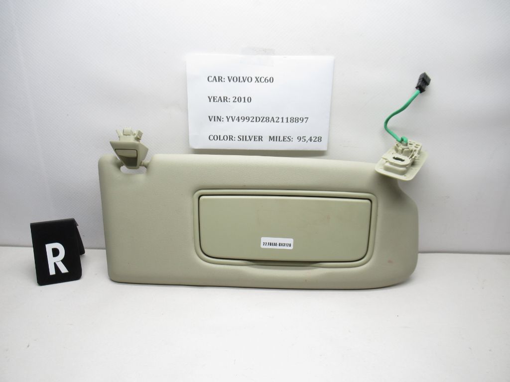 2010-2012 Volvo XC60 Sun Visor Right Side Lighted 30653404 OEM