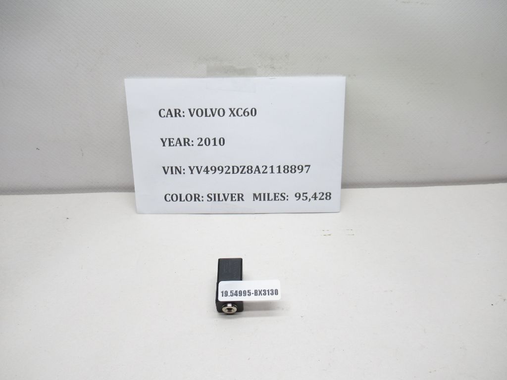 2010-2011 Volvo XC60 Audio Aux Auxiliary IN Input Port Jack 30657961 OEM