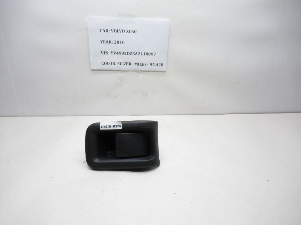 2010-2013 Volvo XC60 Right Side Bumper Guide 30763420 OEM