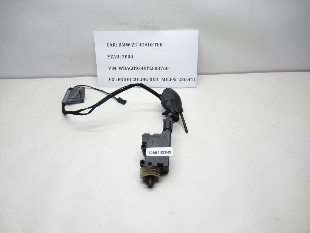 96-02 BMW Z3 Rear Gas Fuel Tank Filler Door Lid Actuator Lock Module 8410575 OEM