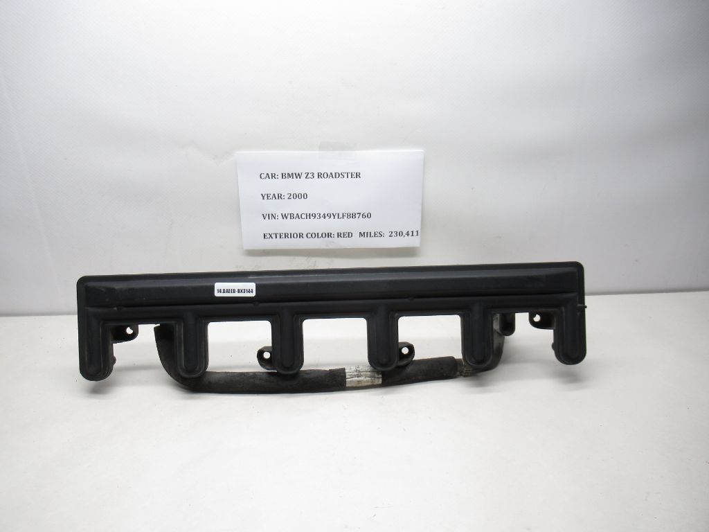 2000-2002 BMW Z3 Air Intake Distribution Tube Rail 1440318 OEM