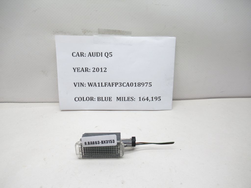 2009-2017 Audi Q5 Interior Courtesy Light Lamp 4E0947415A OEM