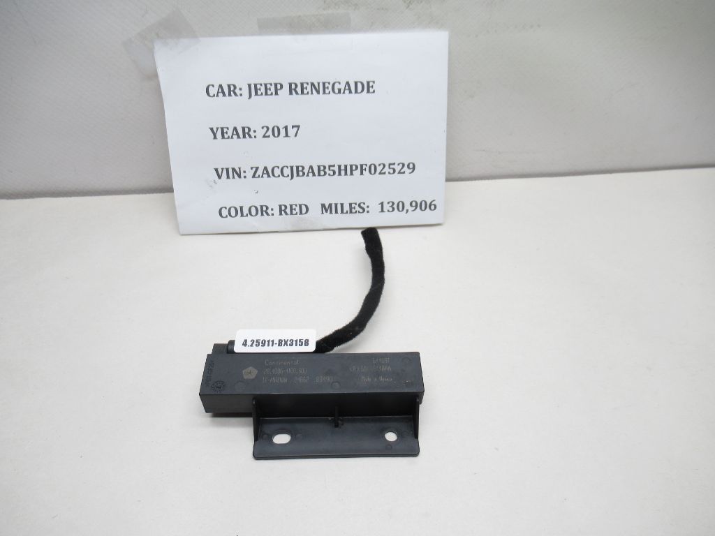 2015-2017 Jeep Renegade Keyless Entry Antenna Module Sensor 68068148AA OEM
