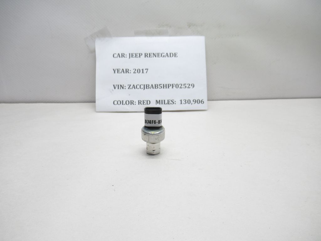 2015-2017 JEEP RENEGADE A/C Pressure Sensor 68156982AA OEM