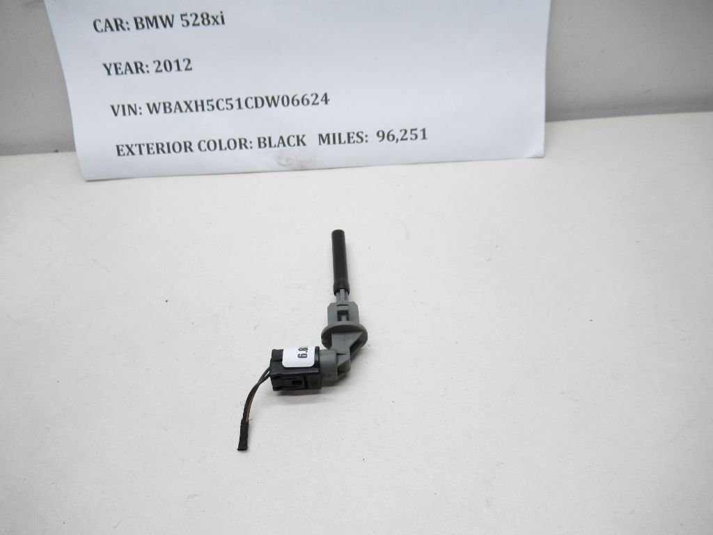 2012-2016 BMW 528xi Intake Air Temperature Sensor 7524812-01 OEM