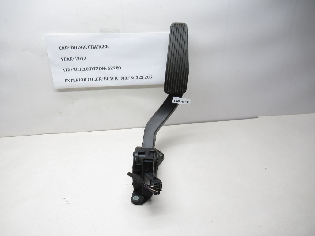 2011-2014 Dodge Charger  Accelerator Gas Pedal 04861714AE OEM