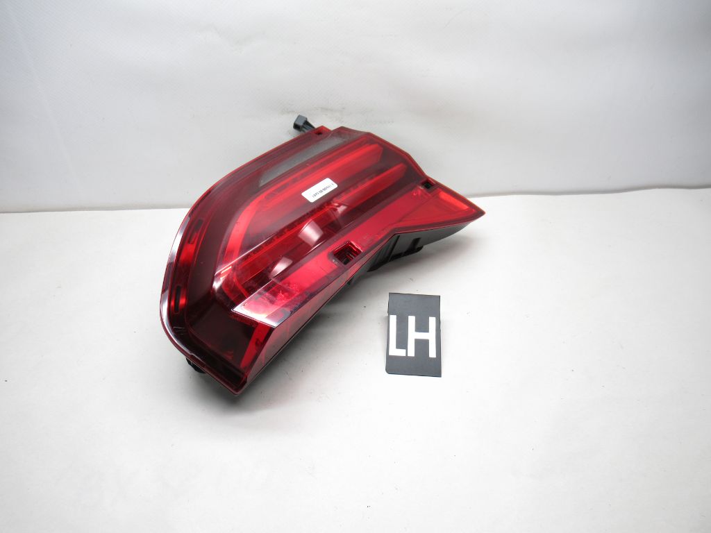 2016-2019 BMW 750xi Left Tail Light Lamp 2583246 OEM