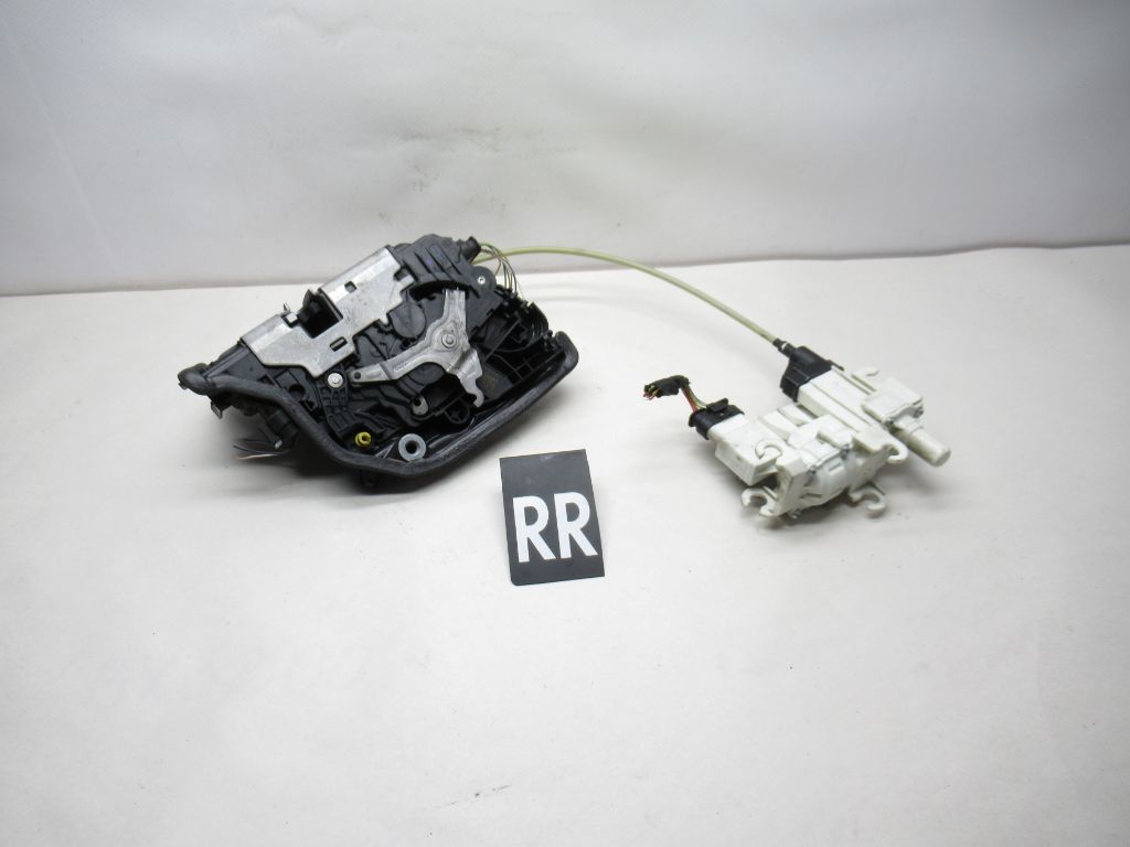 2016-2019 BMW 740i/750i Front Right Door Lock Latch Actuator 18283810 OEM
